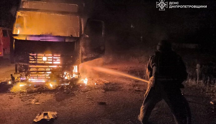 Росіяни атакували рятувальників, які займались ліквідацією пожежі у Дніпропетровській області