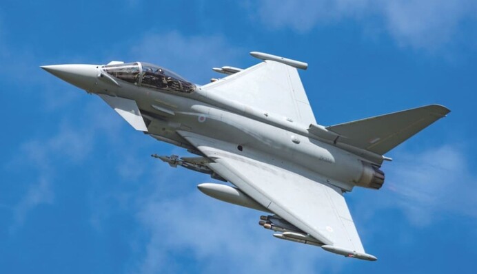 Німеччина готує військове замовлення на літаки та бронетехніку — Reuters