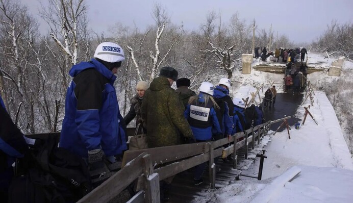 AP: Росія ув'язнила трьох працівників ОБСЄ на початку вторгнення