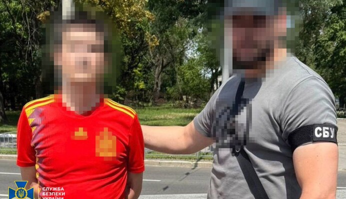 СБУ затримала чоловіка, якого підозрюють у коригуванні російських обстрілів по енергетичній інфраструктурі Харкова