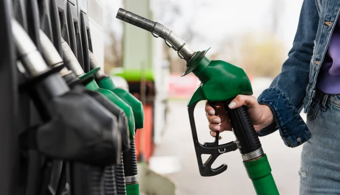 Как будут колебаться цены на топливо в Украине в 2026-2027 годах – прогноз НБУ