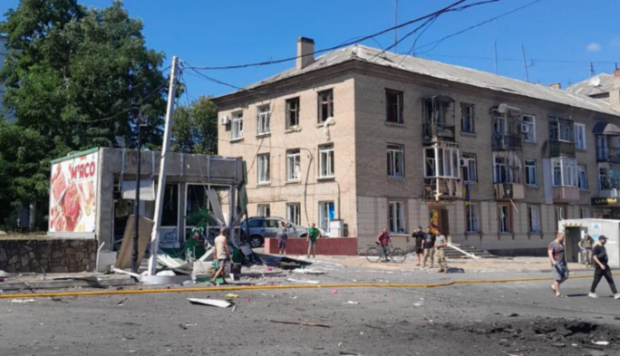 Масована атака дронів на Дружківку: п’ятеро поранених, серйозні руйнування