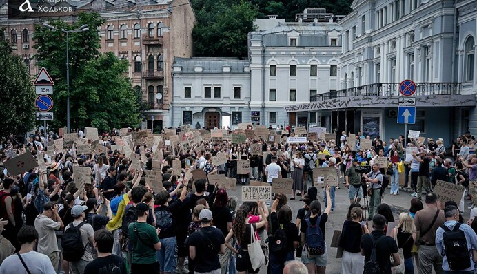 Обстрелы, протесты, прощание с героями и суды: каким был июль 2025 - фото