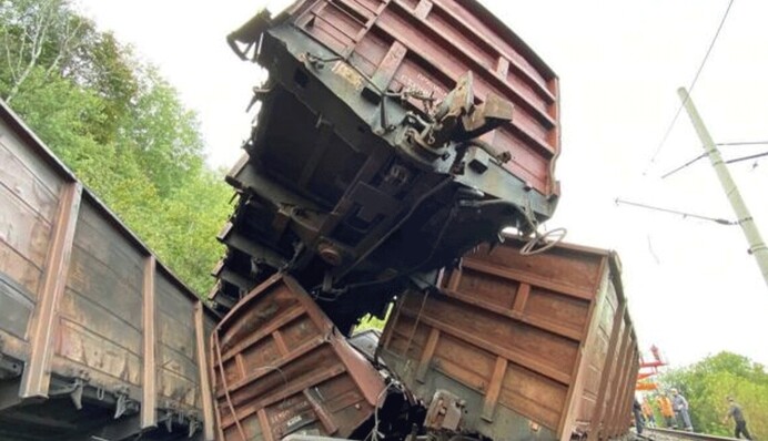 У РФ зійшли з рейок п'ять вагонів із корабельним паливом