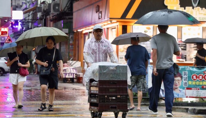 В Гонконге объявили самый высокий уровень штормового предупреждения