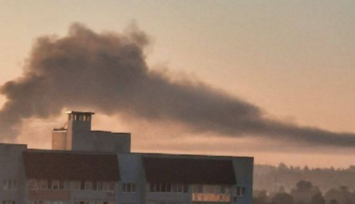 Дрони атакували нафтобазу в Брянську – пролунало десяток вибухів