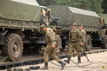 До Білорусі прибув перший ешелон із російськими військовослужбовцями для участі у навчаннях