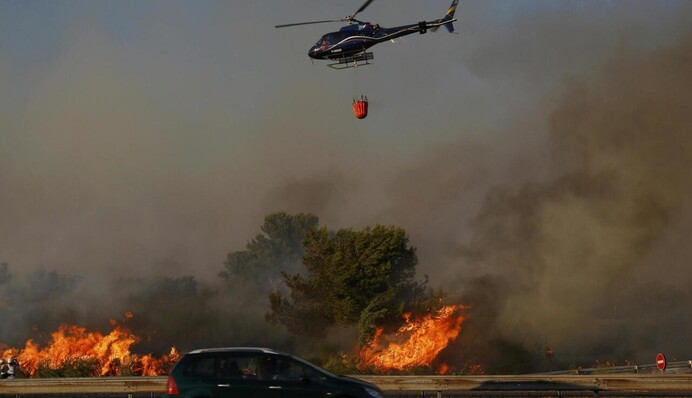 У Франції поблизу кордону з Іспанією вирує масштабна лісова пожежа