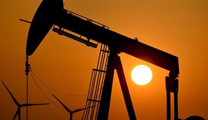 Стало відомо, коли набуде чинності нова стеля ціни на російську нафту