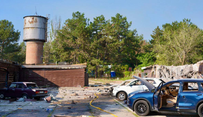 Росіяни вдарили по базі відпочинку неподалік Запоріжжя: двоє загиблих, 12 травмованих