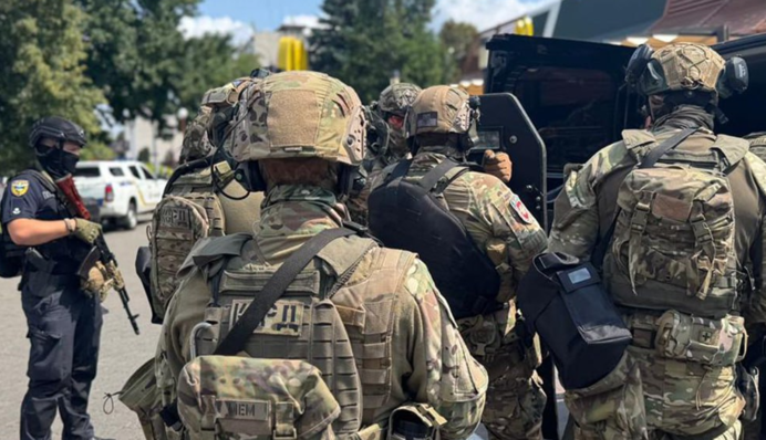 Стрельба в McDonald's в Черкассах: полиция задержала мужчину