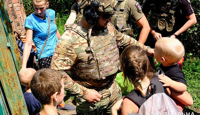 Ситуація в Покровську критична: «Білі янголи» можуть провести останню евакуацію