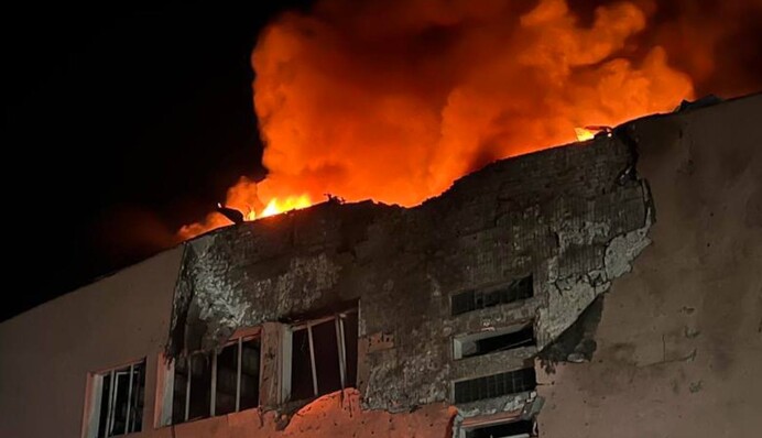 Россияне атаковали Сумскую область: повреждены многоэтажки и соцобъекты