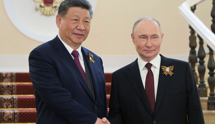 Путин провел разговор с Си Цзиньпином перед встречей с Трампом