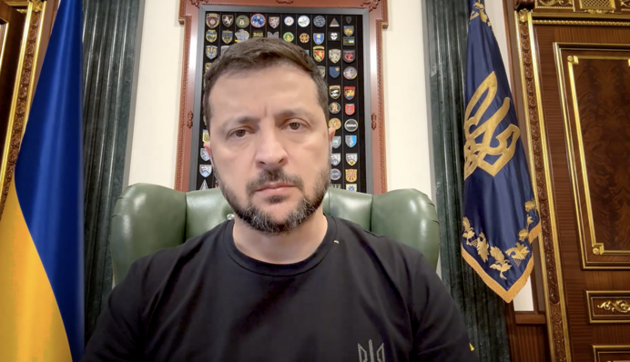 Зеленський заявив, що контакти між Україною та США тривають 