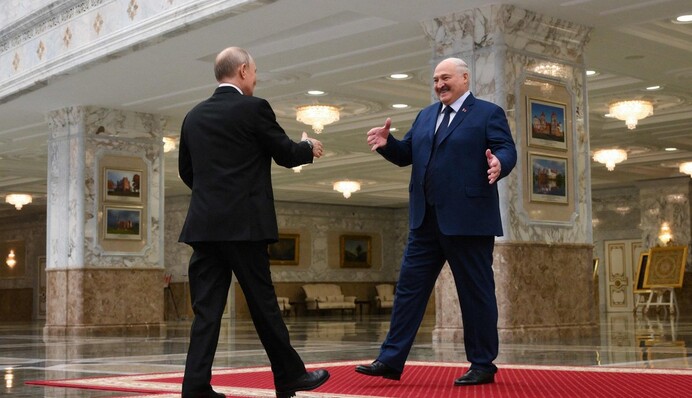 Путін і Лукашенко можуть готувати нову міграційну кризу в ЄС - The Telegraph