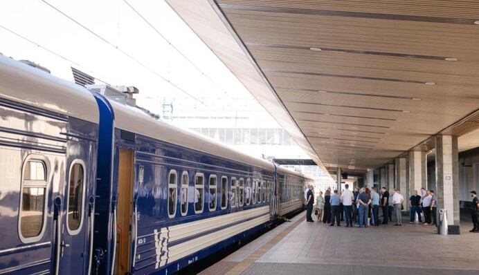 На Дніпропетровщині запровадили зміни у русі поїздів через бойові дії: що відомо