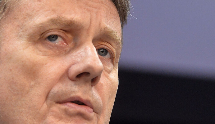 Міністр фінансів Сербії переніс інсульт в прямому ефірі