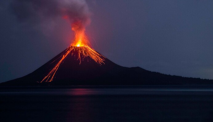 На Камчатці – чергове виверження вулкану
