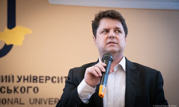 Экс-замминистра образования рассказал о "масках-шоу" в столичном вузе