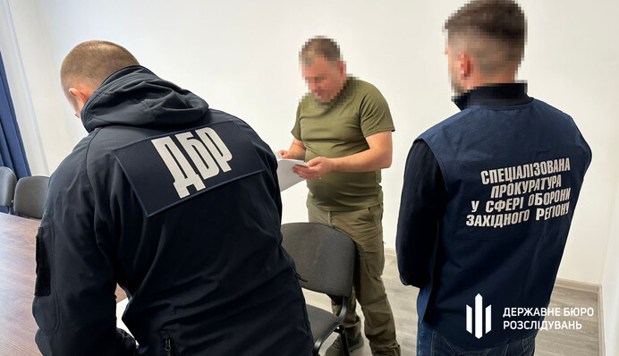 Бухгалтера військової частини на Житомирщині підозрюють у привласненні понад 800 тис. грн
