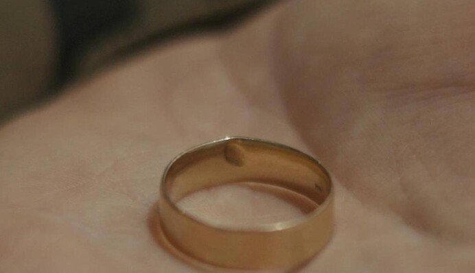 Під час боїв на Курщині українському військовому врятувала життя обручка