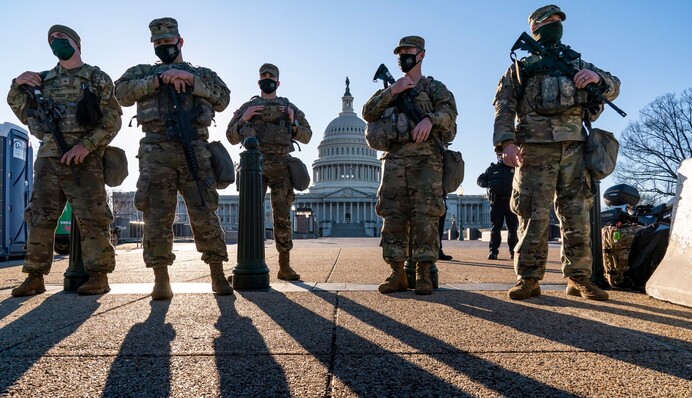 Президент США вдруге за літо направив війська до міста, очолюване демократами