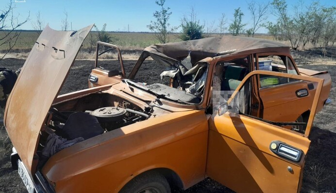 Россияне обстреляли гражданский автомобиль в Херсонской области: есть погибшие и раненые