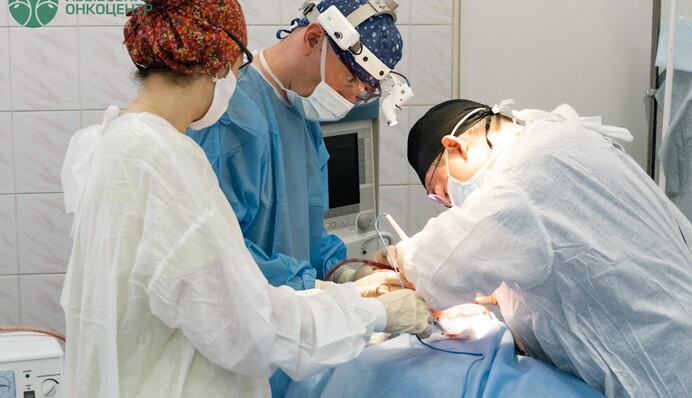 У Львові хірурги-онкологи успішно прооперували 102-річного пацієнта