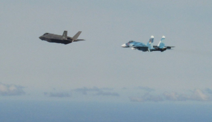 Італійські F-35 вперше підняли з Естонії в рамках місії НАТО через літак РФ