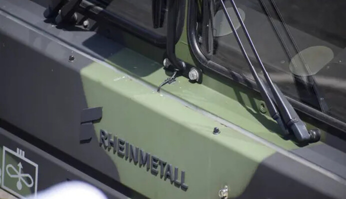 Шмыгаль обсудил с Rheinmetall строительство завода артиллерийских снарядов