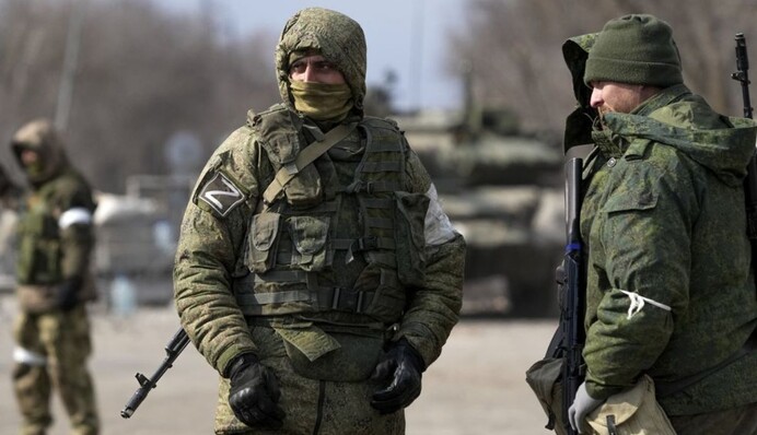 Через дефіцит бюджету Росія урізає одноразові виплати контрактникам — ГУР