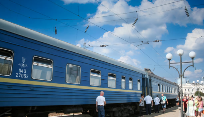 Укрзалізниця призначила п’ять додаткових поїздів: куди прямуватимуть
