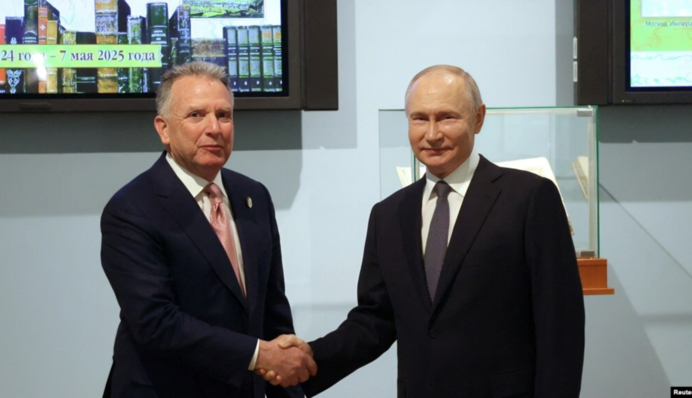 Спецпосланник США передал награду заместителю директора ЦРУ, чей сын воевал за РФ