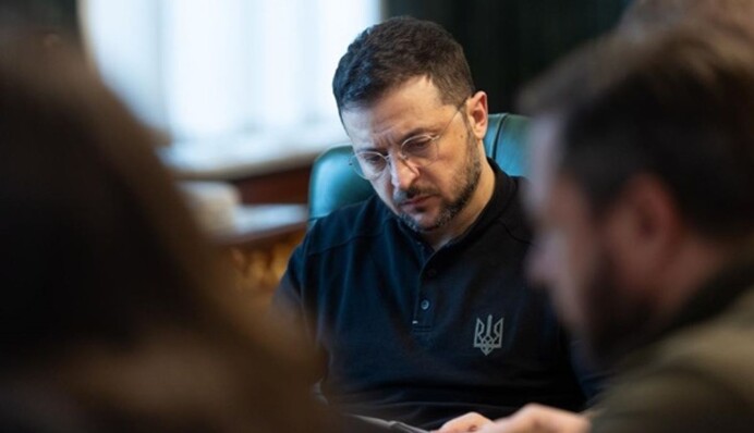 Зеленський відповів на вимогу Путіна щодо російської мови