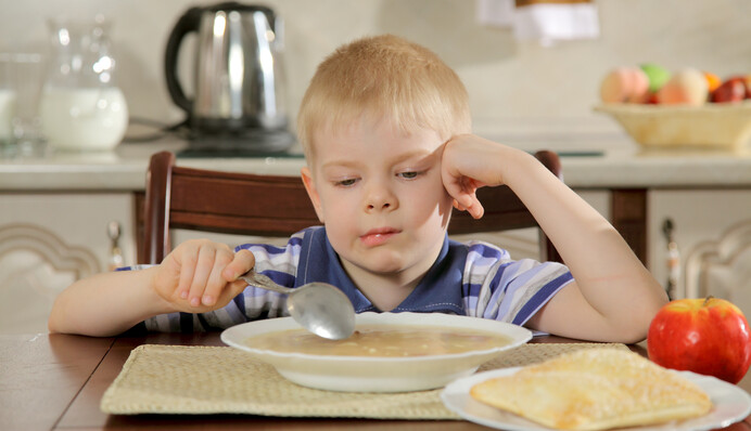 Чоловік побив свою дитину ложкою і отримав вирок суду