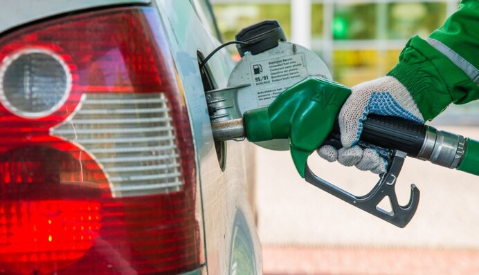 Россия вводит лимиты и срочно закупает топливо в Беларуси