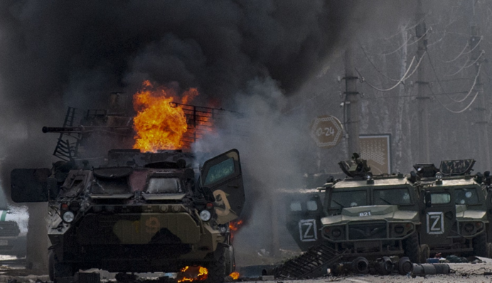 В Херсонской области солдаты РФ уничтожают собственную технику, чтобы избежать выхода на позиции