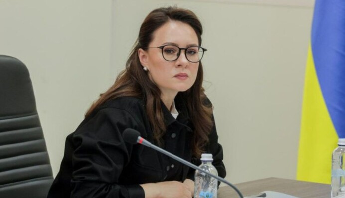 Питання виїзду чоловіків до 22 років за кордон поки на стадії обговорень — Свириденко