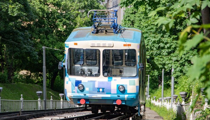 Фуникулер в Киеве возобновляет работу после ежегодного ремонта