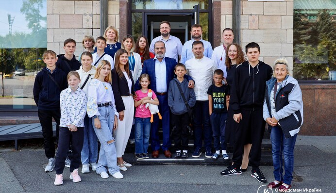 Катар допоміг повернути додому 68 українських дітей - Лубінець