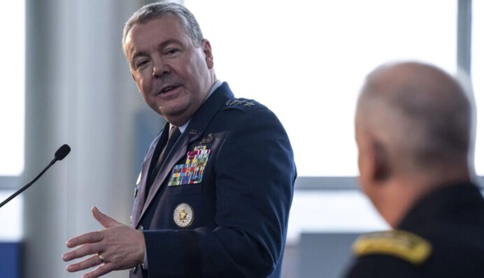 Главу разведки США уволили из-за его сомнений в результатах ударов по Ирану — СМИ