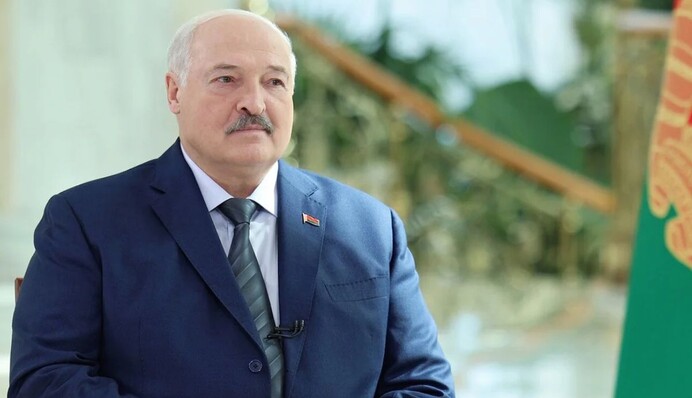 Лукашенко поздравил украинцев с Днем Независимости — пожелал мирного неба