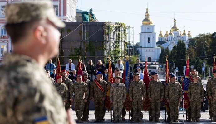 ВСУ доверяют 94% украинцев, а ТЦК – только 24% – опрос