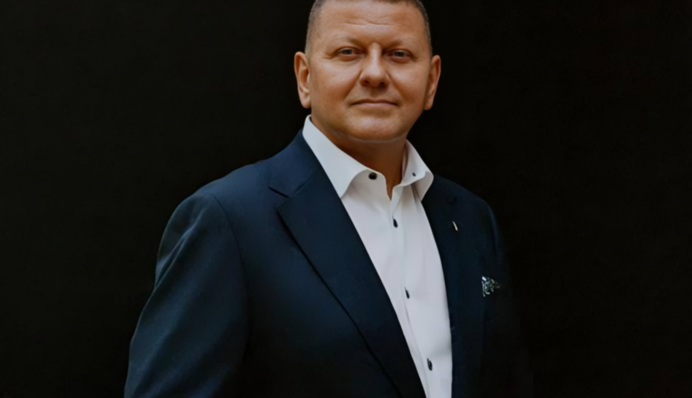 Залужний пообіцяв Єрмаку приватно повідомити про політичні плани