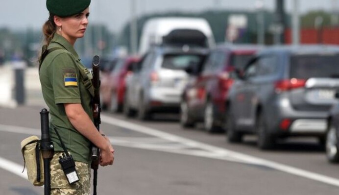 Офіційно: Кабмін опублікував постанову щодо перетину держкордону чоловікам віком від 18 до 22 років