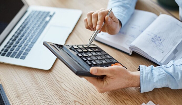 Иностранный бизнес финансирует миллион российских солдат из-за налогов - Newsweek