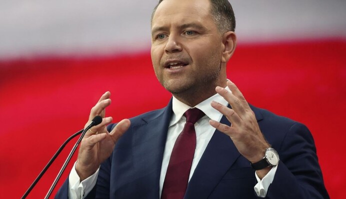 Майже 60% поляків підтримують вето Навроцького на закон про допомогу українцям — опитування