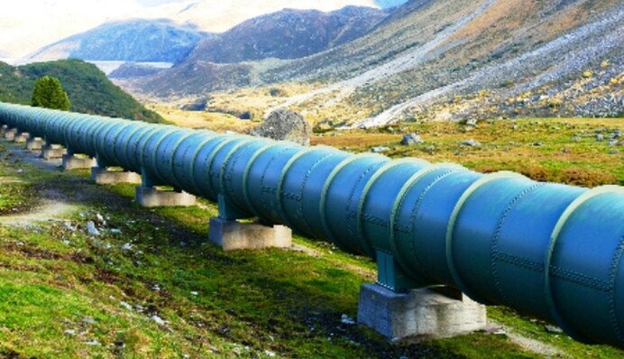 Постачання нафти через нафтопровід 