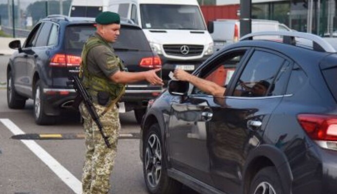 Дозвіл на виїзд 18−22-річних чоловіків не вплинув на пасажиропотік — ДПСУ